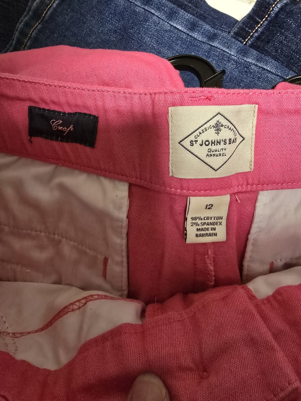 St. John's Bay Bright Pink Casual Capri - Picture 3 of 3